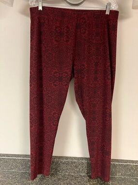 Cato wine and black leggings 18/20w 2x